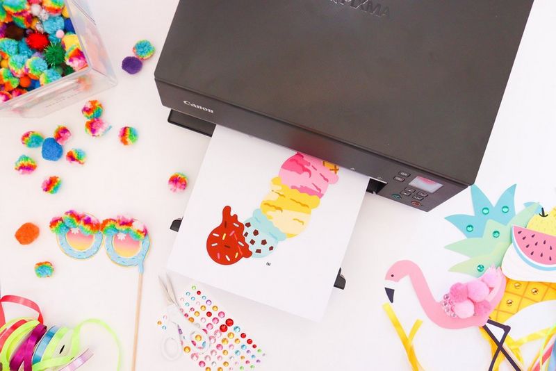 03-eos-4000d-lifestyle-hattie-newman-04_137907559561509