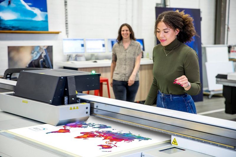 Plošni pisači za velike formate