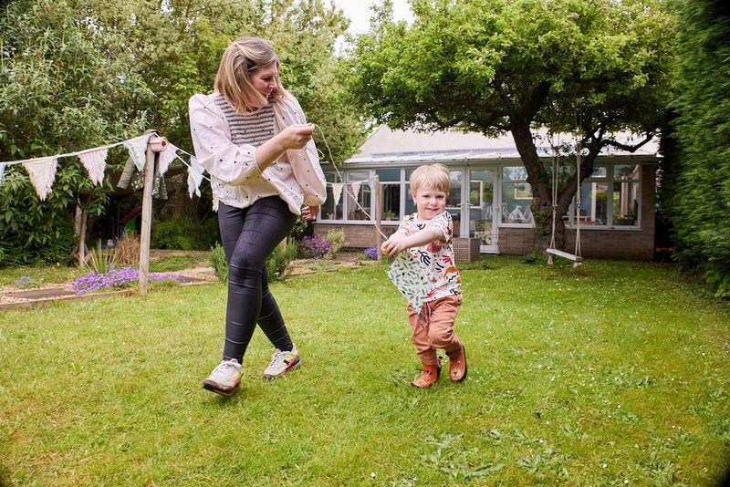 Make a papercraft kite