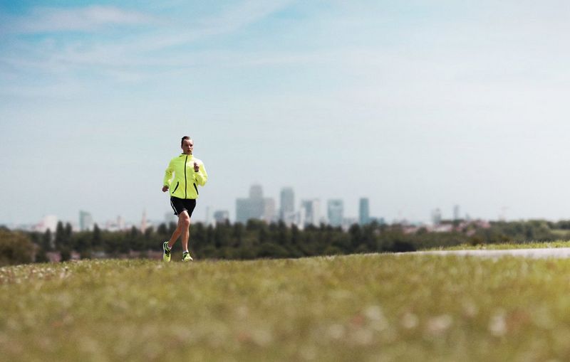 The film follows the strained relationship between two brothers, one suffering from social anxiety and the other having lost his legs in an accident. It was shot on a Canon EOS C700.