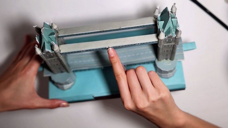 Vidéo Pas à Pas : maquette London Bridge