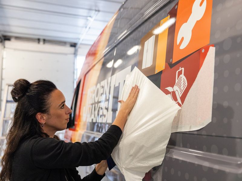 Grafiche per autoveicoli e car wrapping di alta qualità e grande efficacia