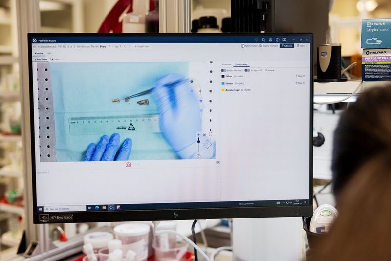 Screen showing medical equipment