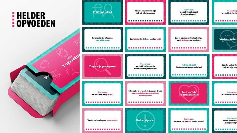 Voorbeeld van het helder opvoeden kaartspel met voorbeeldvragen die worden gesteld