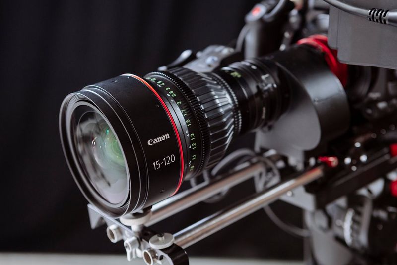 Het <a href="tcm:12-2218183">CN8x15 IAS S E1/P1</a> Cine Servo-objectief.