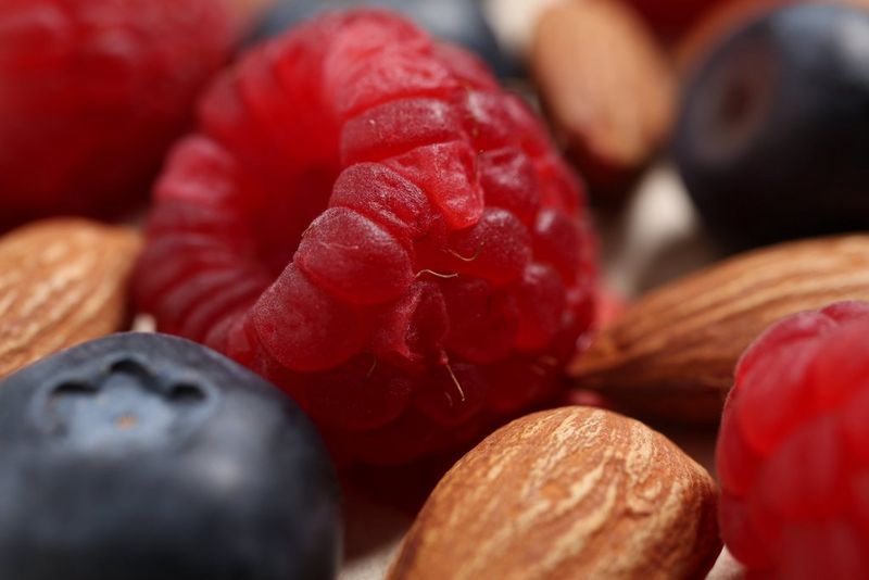 
       
       Отличное качество изображения даже при съемке с рук
     
     