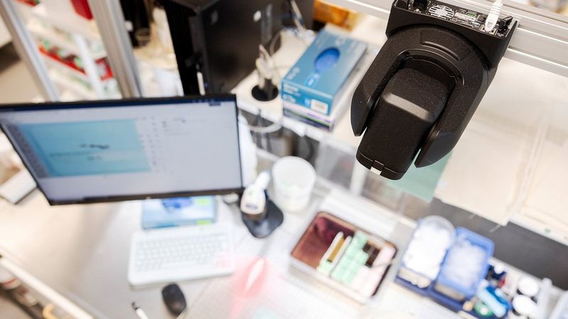Transforming cancer diagnostics with Canon PTZ cameras in Sweden