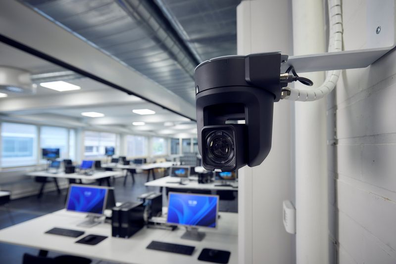 CR-N300-Case-Study-HAMK-Classroom