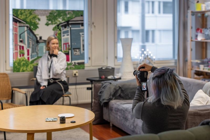 Videolla Meeri Koutaniemi ja Diakonissalaitoksen projektipäällikkö Liisa Love avaavat työpajojen merkitystä ja niiden tuomaa vaikutusta.