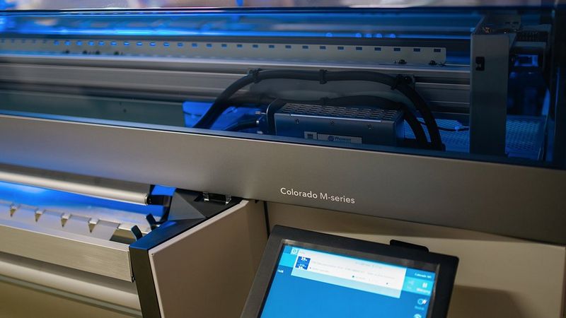 Colorado M w drukarni Comers