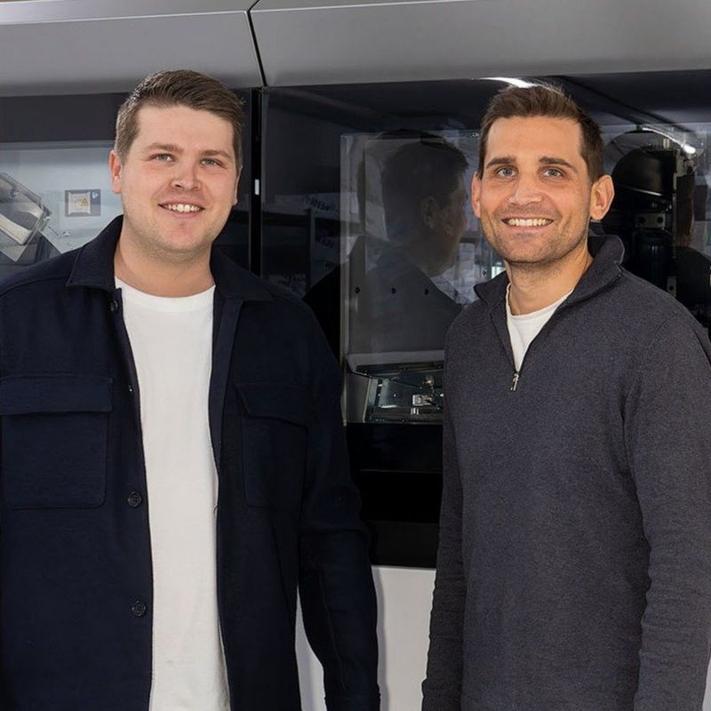 MARIUS MÜLLER (right)