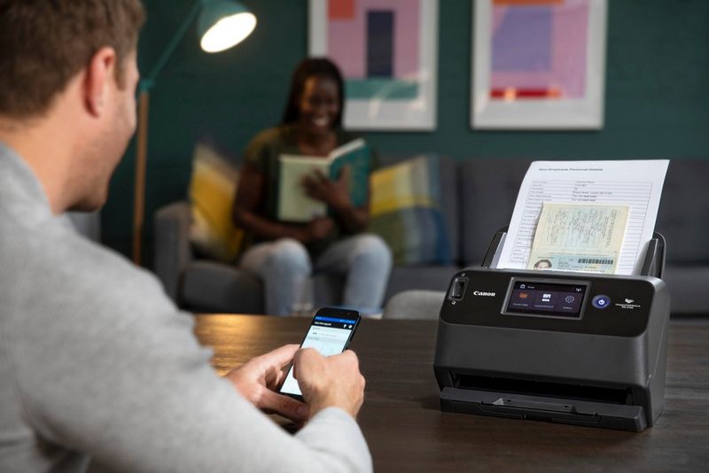 Immer informiert über die  Canon imageFORMULA Dokumentenscanner.  Registrieren Sie sich jetzt.