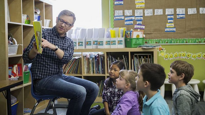 Sivistysosaston alle lukeutuu laaja kokoelma kuntalaisille tarjottavia palveluita