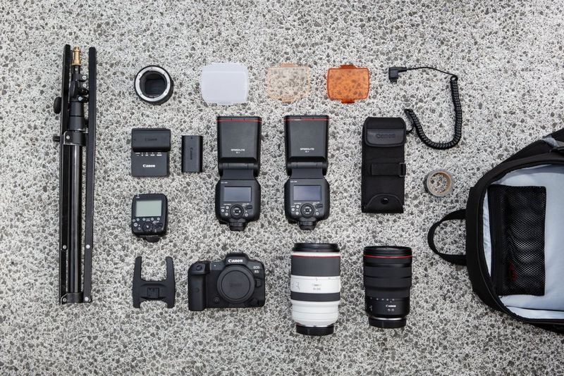 ecom_Accessories_Banner_Nov25_16x9_an