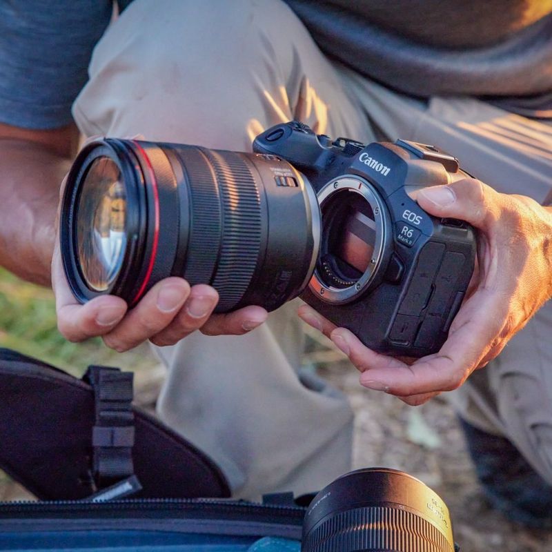 ecom_Camera_Department_Mirrorless_Camera_1x1_2025