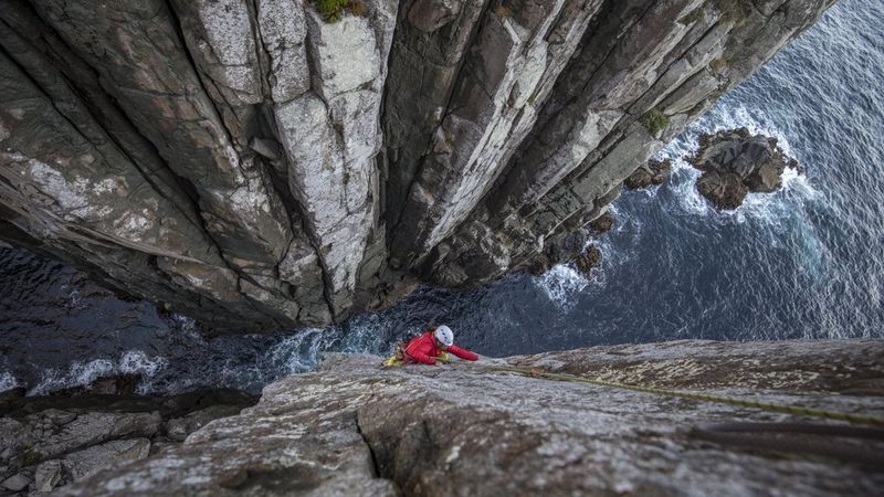 ecom_Landscape_Photography_Top_Banner_Dec23_16x9_an