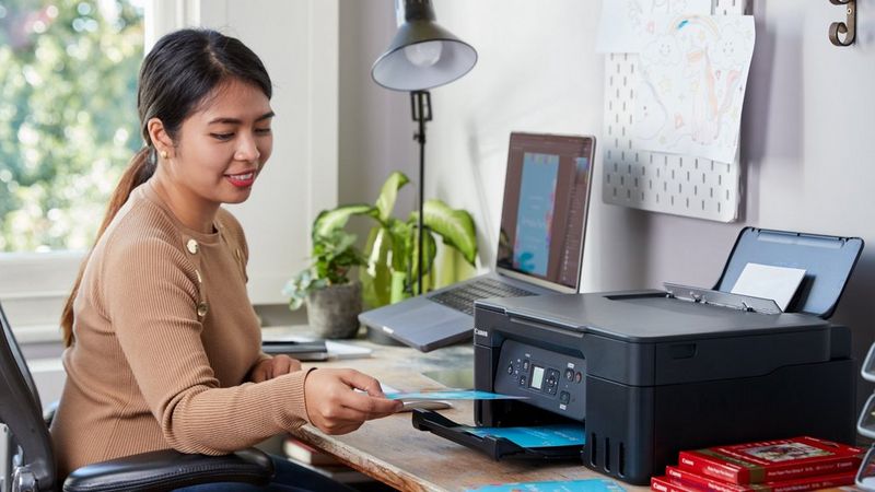 ecom_Printer_for_Students_Aug23_16-9_an