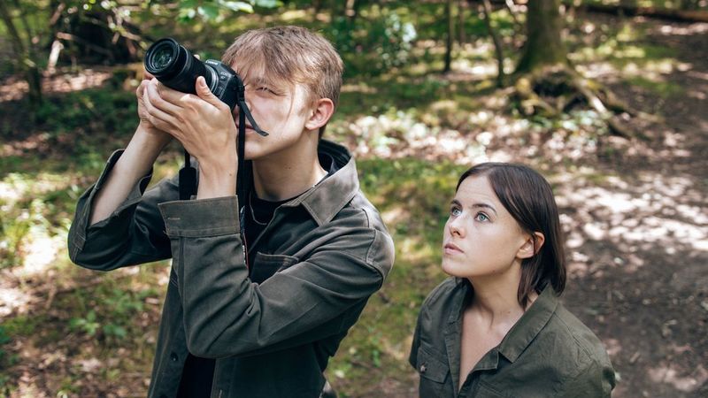 ecom_eos-r-editorial-guide_lenses-for-beginners_1-heroimage_dec22_16x9