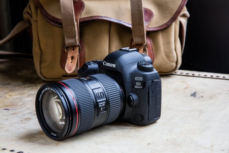 【Canon】EF24-105mm F4 L IS USM Amazon.com : Canon EF 24-105mm f/4 L is USM Lens for Canon