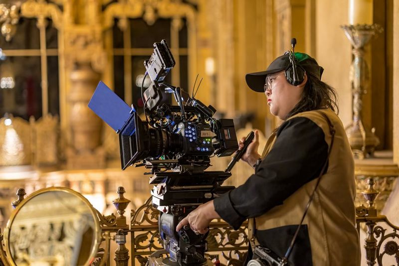 НОВАЯ CANON EOSC400