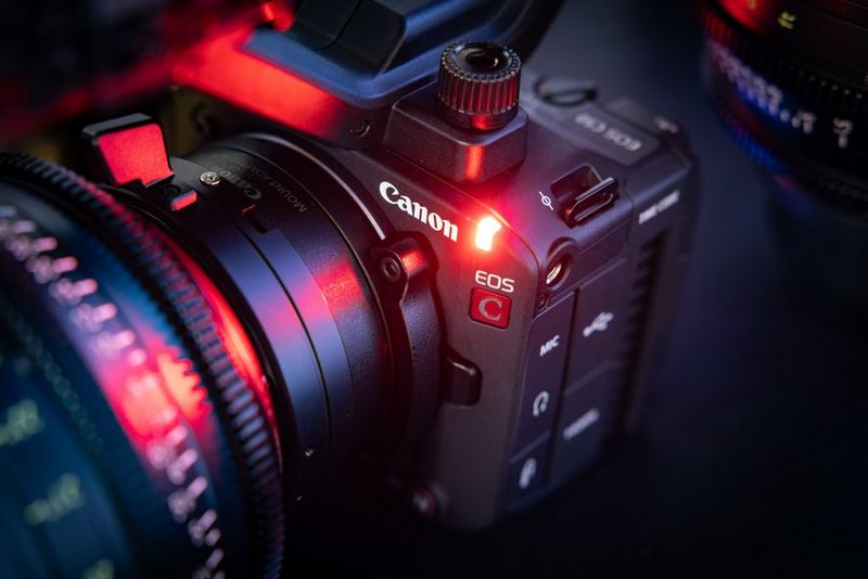 A close up of a lit-up record light on the Canon EOS C50 Netflix approved Cinema EOS camera. 