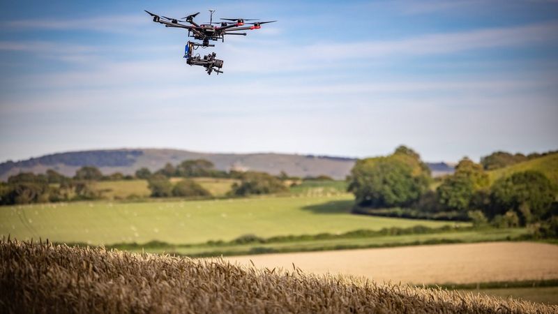 Dronă cu cameră de cinema profesională, EOS C70