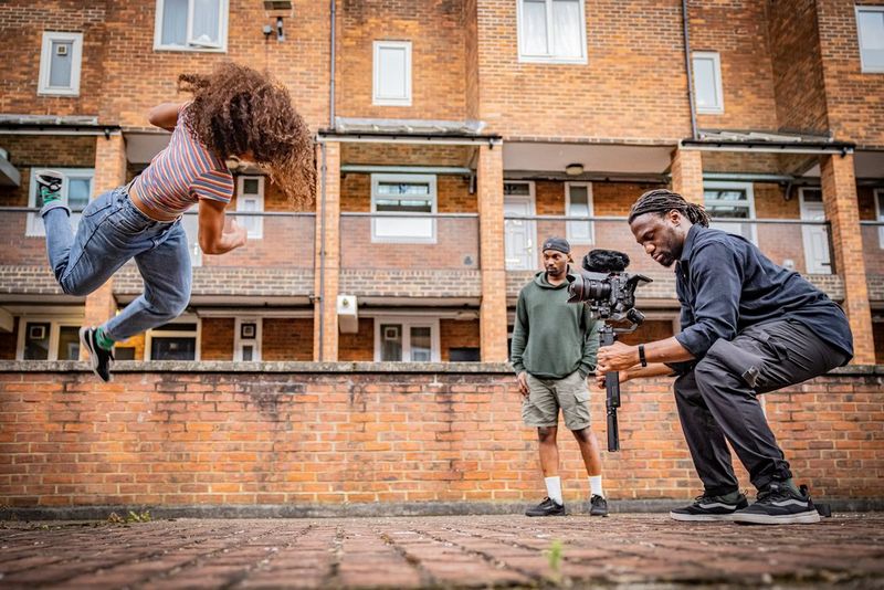 Versatil. Flexibil. Fiabil. Noul dvs. aparat indispensabil