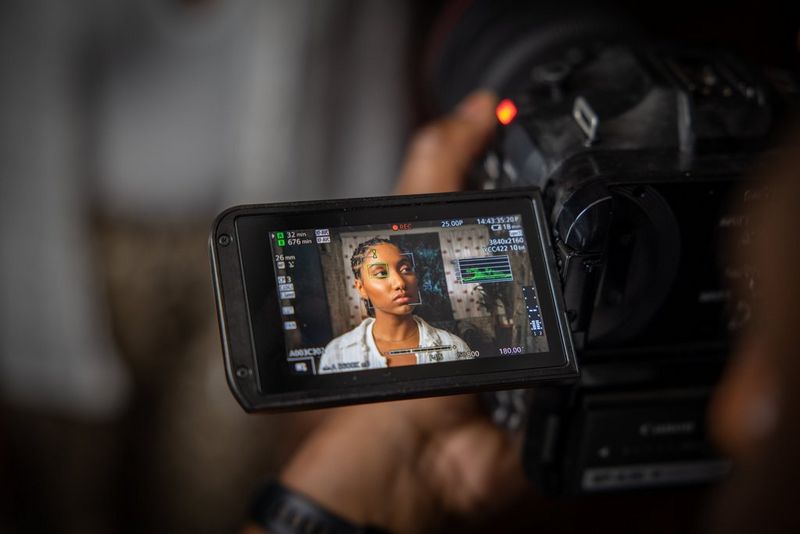 Focalizare automată în funcţie de poziţia ochiului