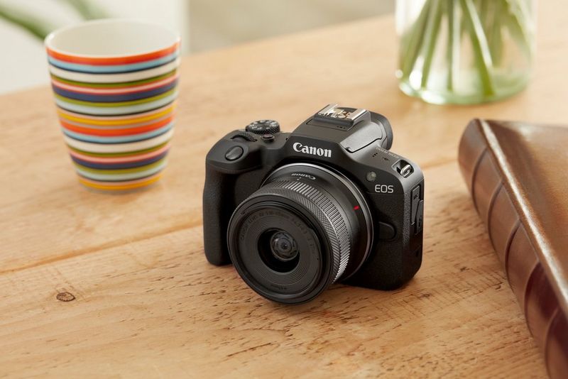 Canon EOS R100