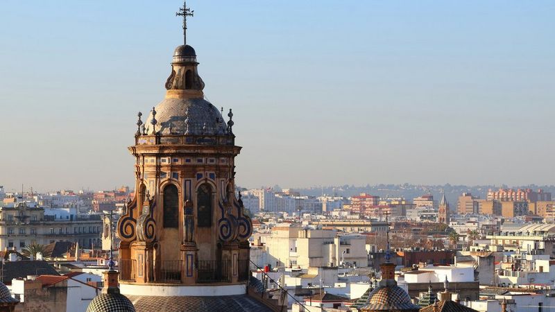 מצלמות APS-C ללא מראה ומצלמות DSLR