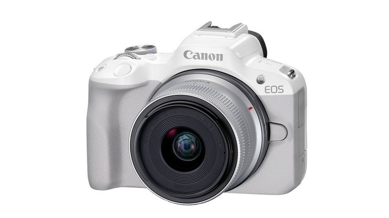 EOS R50 + RF-S 18-45mm White