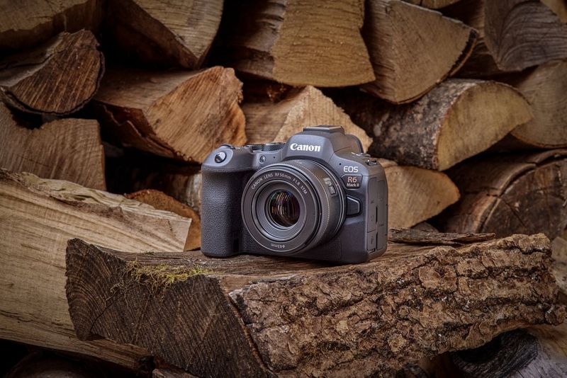 EOS R6 Mark II-Ambient-6