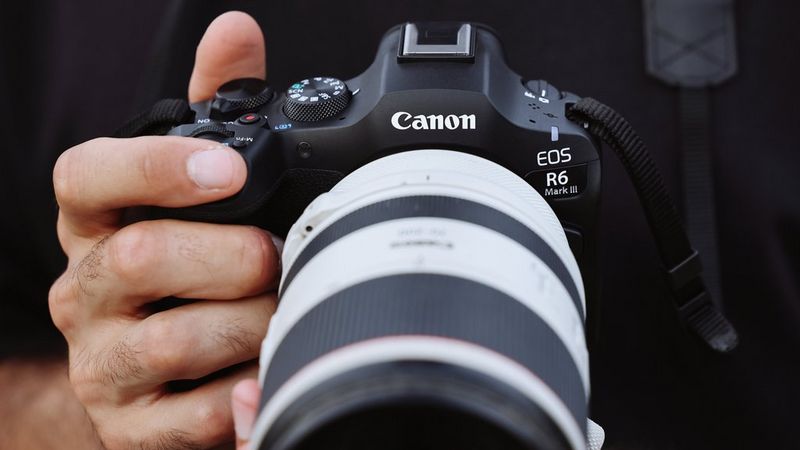 EOS R6 Mark III, EOS R6 Mark II e EOS R6 a confronto