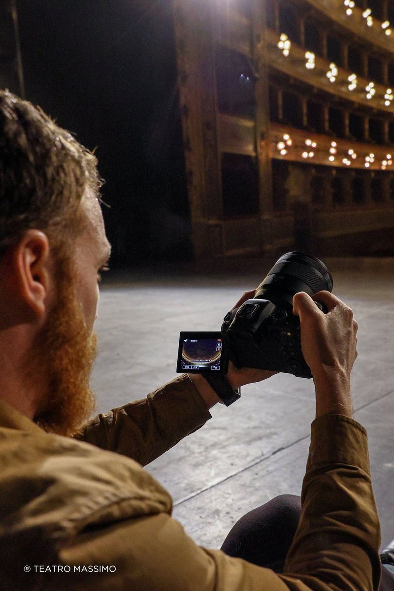 Prvotriedne video s frekvenciou až 60 sn./s s rozlíšením 4K alebo 120 sn./s s rozlíšením Full HD, s využitím technológie Dual Pixel CMOS AF