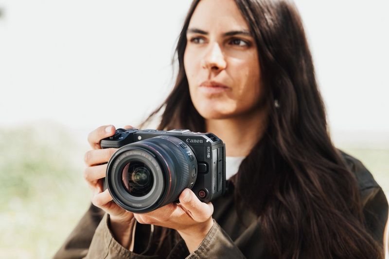 Canon EOS R6 V