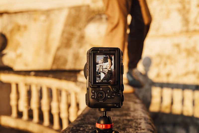 Navpični videoposnetki in fotografije