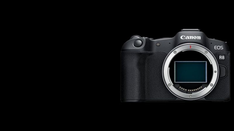 EOS R8