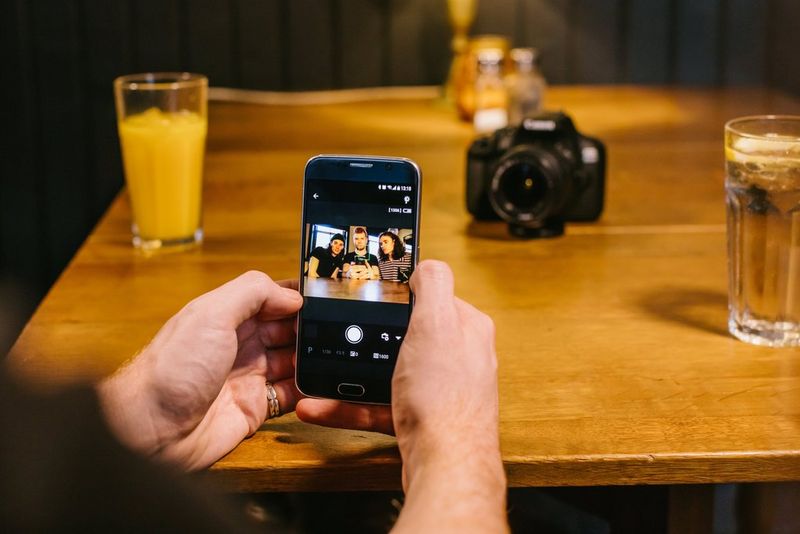 
       
       
       Condivisione immediata dei contenuti, scatto remoto
     
     
     