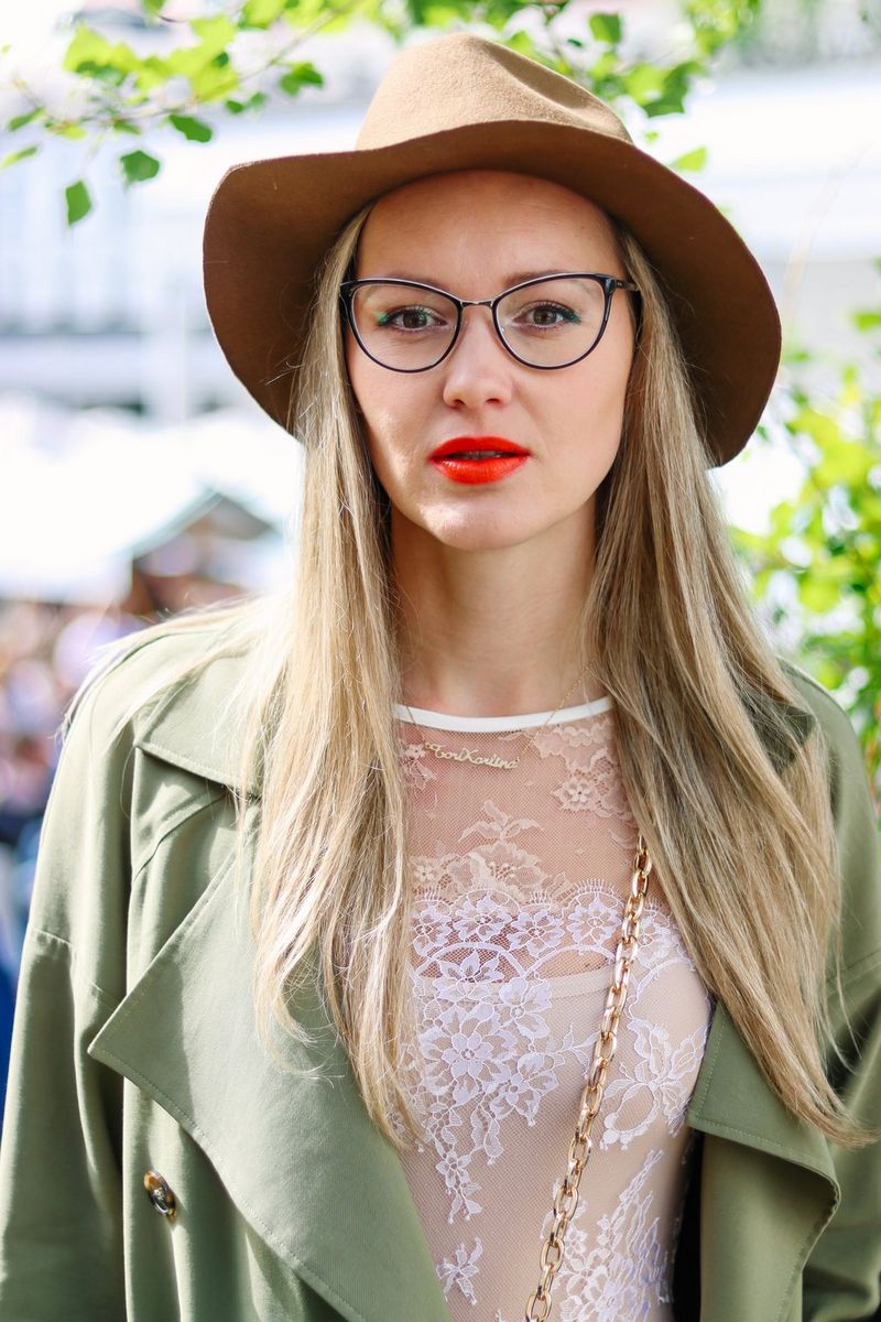 
       
       Realizza scatti con profondità di campo ridotta
     
     