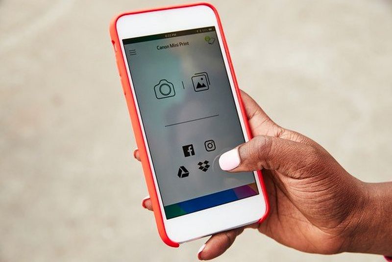 «Grâce à l'application d'impression Canon, le processus dans son intégralité devient simple et fluide. Elle facilite également le suivi de la maintenance de l'imprimante.»