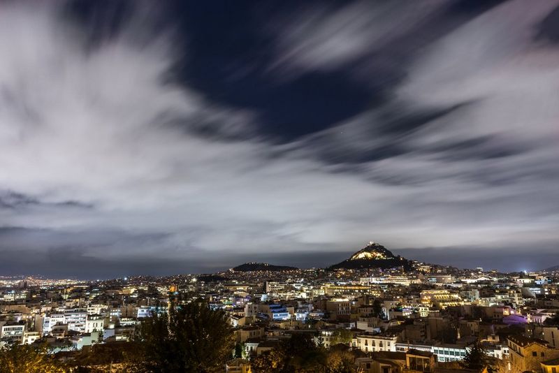 
      Vadnica Canon Cluba o fotografiranju pri šibki svetlobi
    