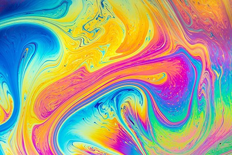 Abstract macro photography: shooting soap bubbles