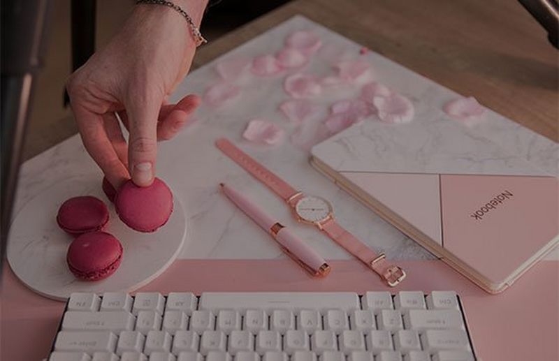Optagelse af flat lay-billeder til sociale medier