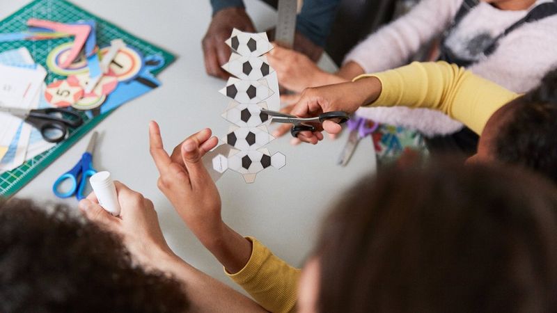 Nogometne igre iz papirja, ki vas spodbujajo, da ostanete aktivni.