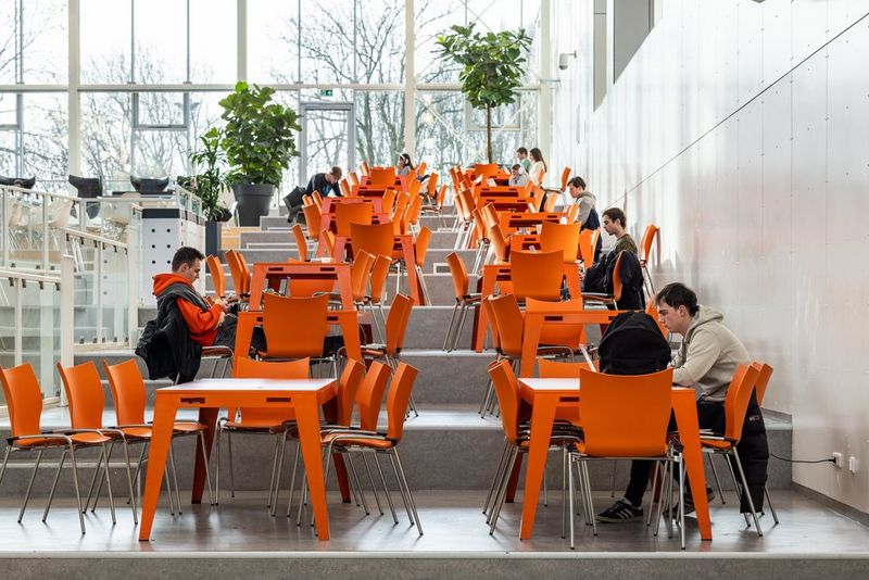 Canon Onderwijs Services