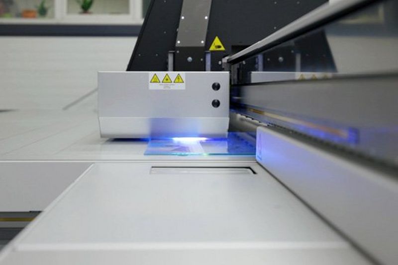 Druk na szkle w firmie Inter-Glass