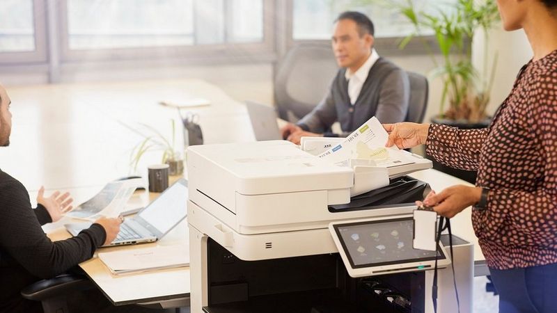 imageRUNNER ADVANCE DX - C3700 Lifestyle