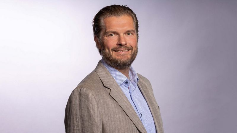 Jon Larsen web header