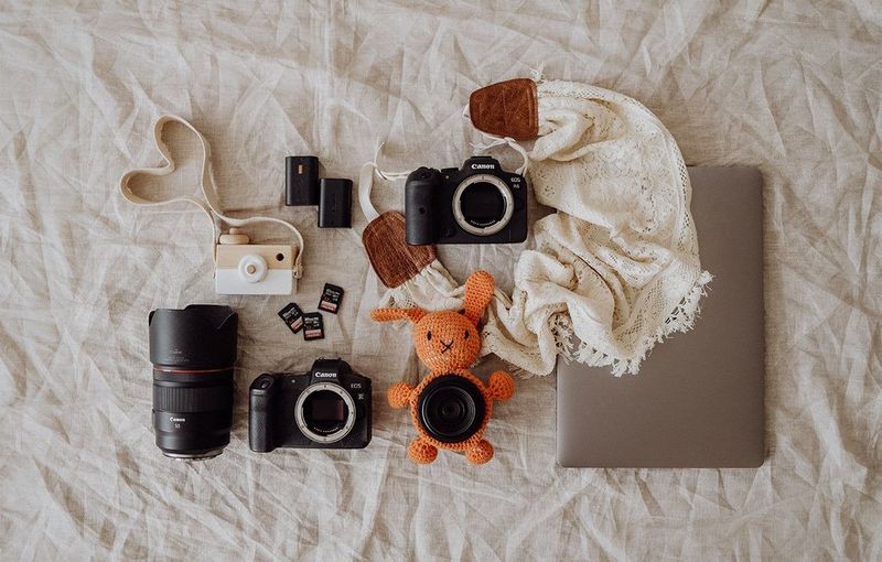 Susanna Hynynen’s kit contains a Canon camera, lenses and accessories.