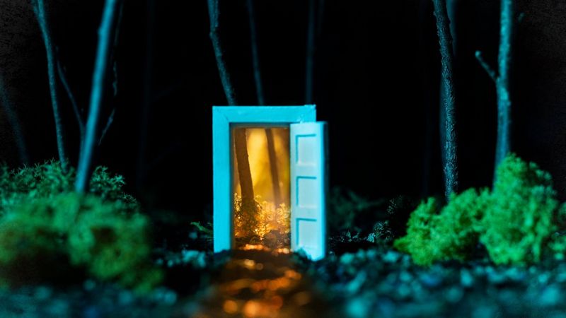 Robert Barker’s Little Worlds